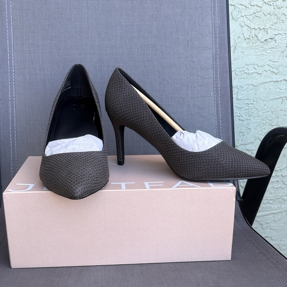 Just fab Elegant pumps KHLOY-E color MAGNET  ,8 Heels